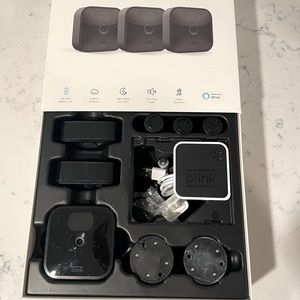 Blink Outdoor - wireless, weather-resistant HD security camera (3 Camera Kit)